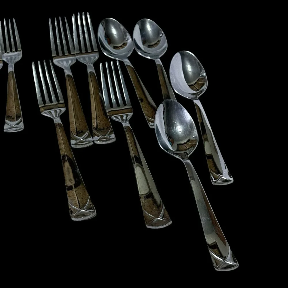 Lot Of 20‎ Oneida Hughes Stainless Steel Glossy Flatware preloved Preowned